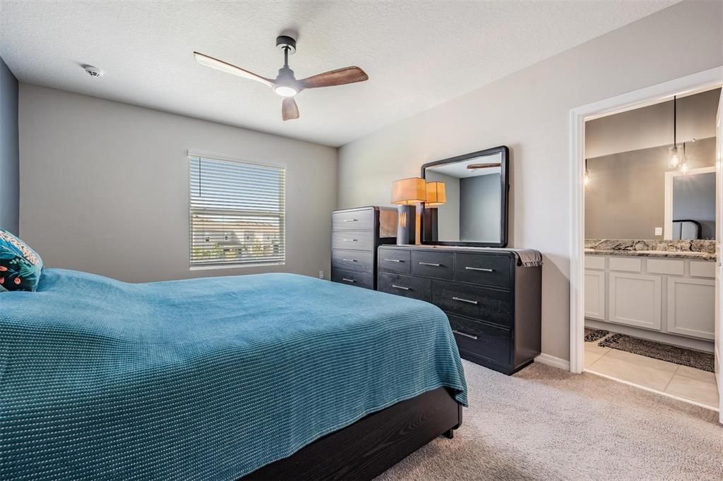 For Rent: $2,100 (3 beds, 2 baths, 1758 Square Feet)