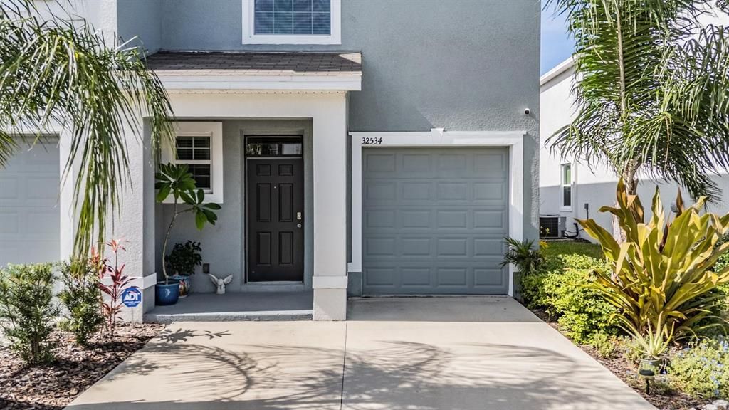 For Rent: $2,100 (3 beds, 2 baths, 1758 Square Feet)