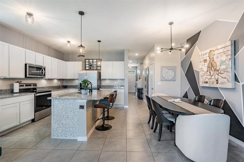 For Rent: $2,100 (3 beds, 2 baths, 1758 Square Feet)