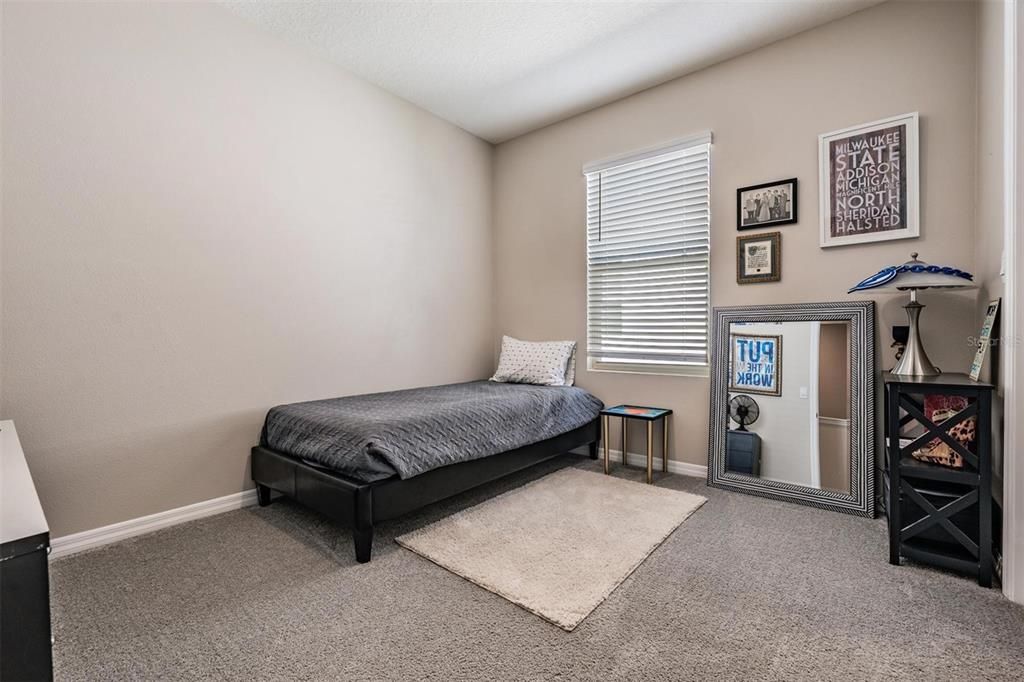 For Rent: $2,100 (3 beds, 2 baths, 1758 Square Feet)