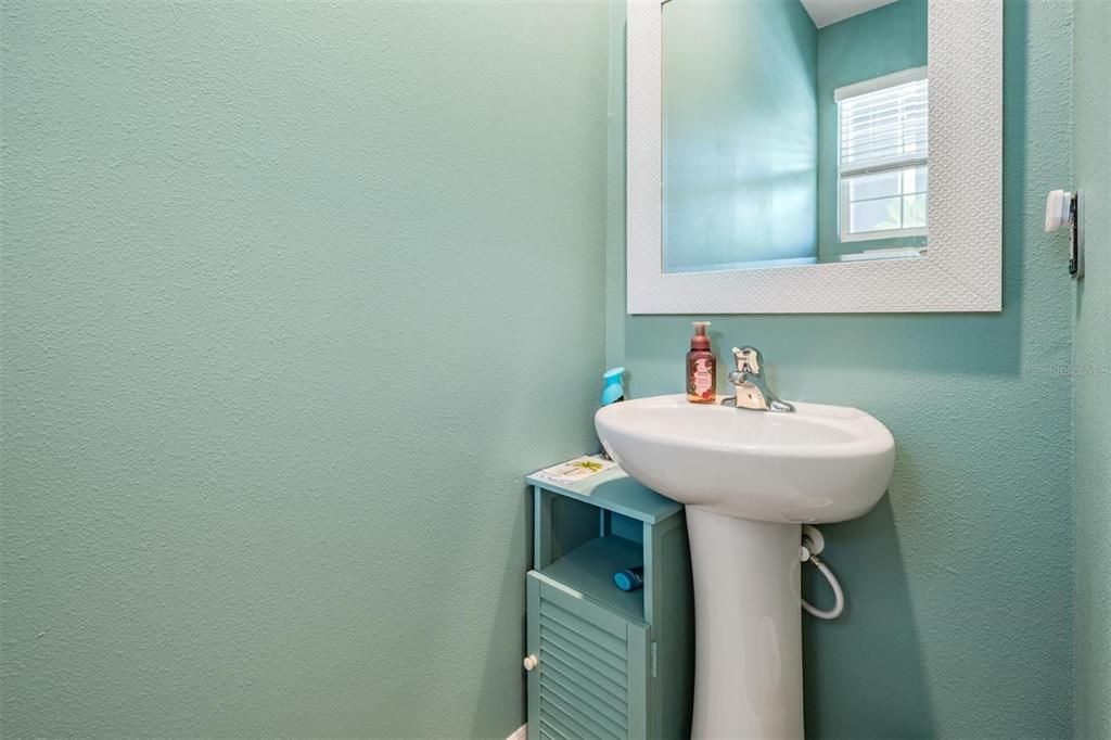 For Rent: $2,100 (3 beds, 2 baths, 1758 Square Feet)