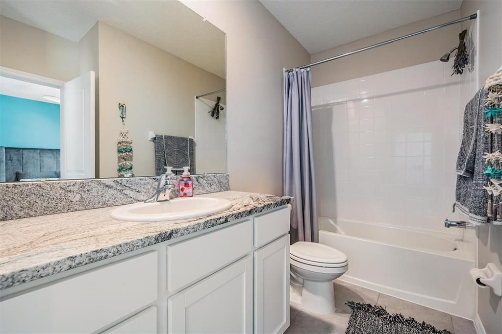 For Rent: $2,100 (3 beds, 2 baths, 1758 Square Feet)