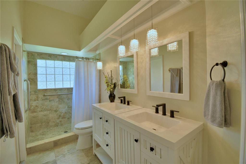 Active With Contract: $525,000 (4 beds, 2 baths, 2285 Square Feet)