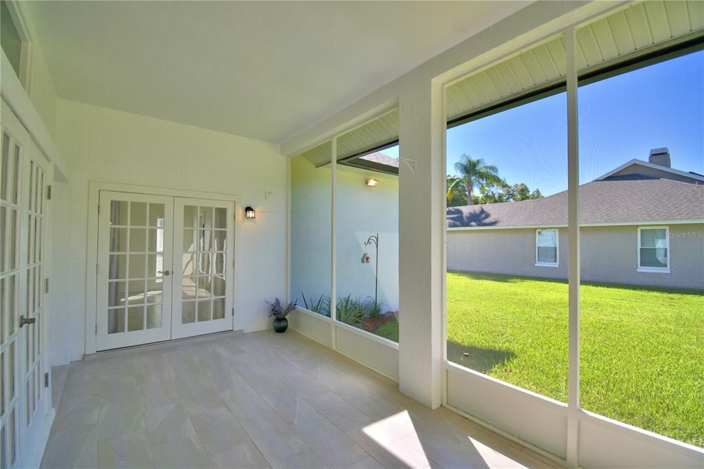 Active With Contract: $525,000 (4 beds, 2 baths, 2285 Square Feet)