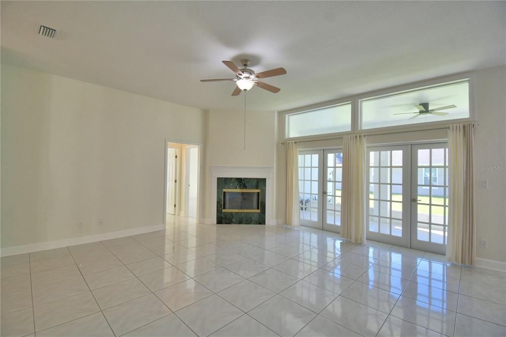 Active With Contract: $525,000 (4 beds, 2 baths, 2285 Square Feet)