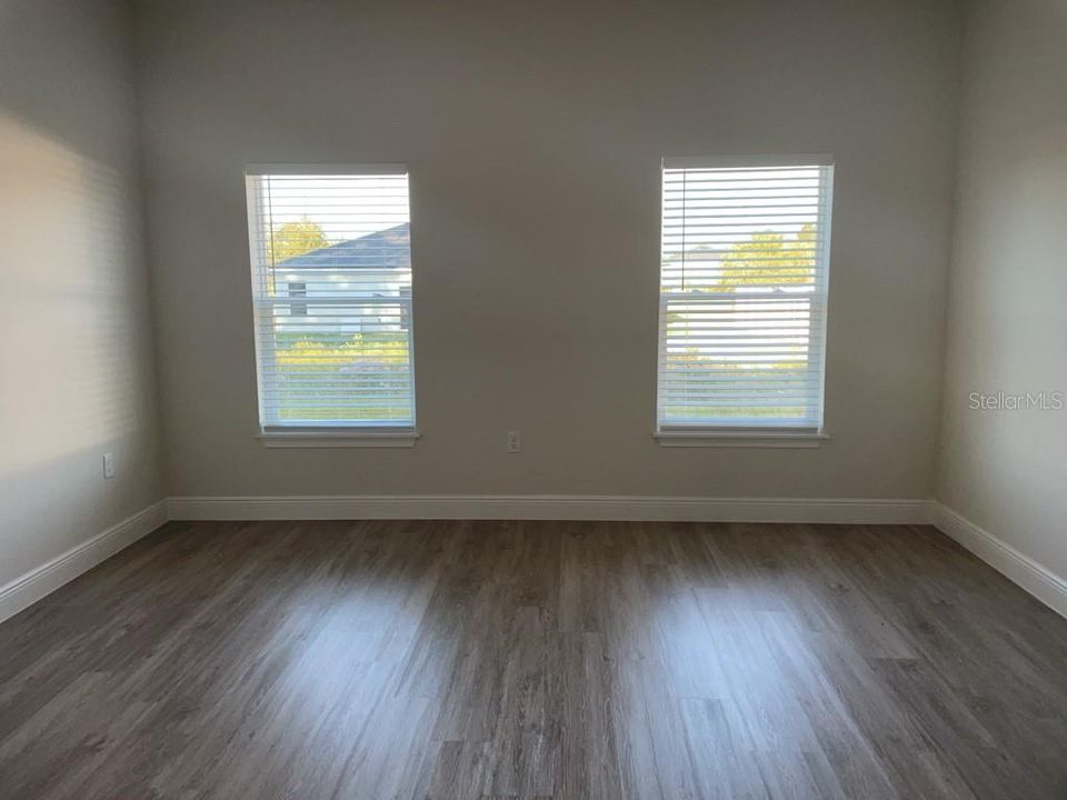 For Sale: $299,000 (4 beds, 2 baths, 1850 Square Feet)