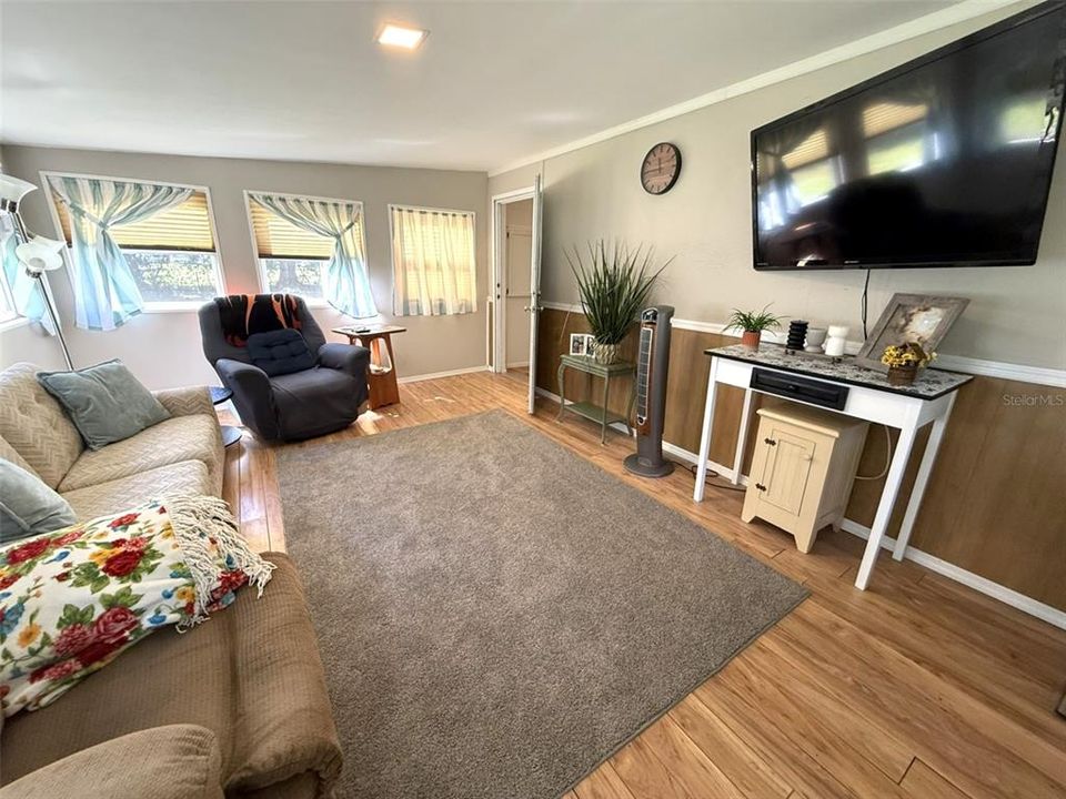 For Sale: $295,000 (3 beds, 2 baths, 1960 Square Feet)