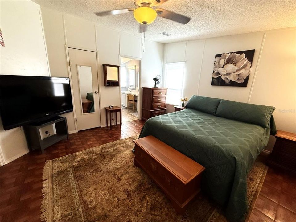 For Sale: $295,000 (3 beds, 2 baths, 1960 Square Feet)