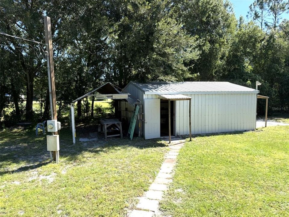 For Sale: $295,000 (3 beds, 2 baths, 1960 Square Feet)