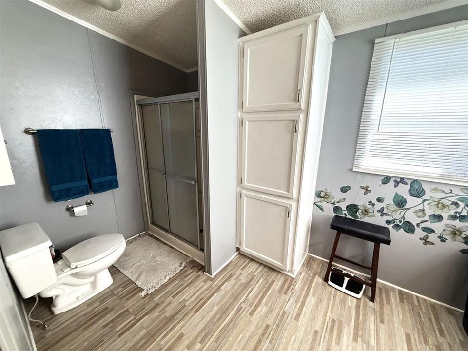 For Sale: $295,000 (3 beds, 2 baths, 1960 Square Feet)