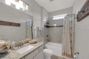 出租: $4,999 (5 贝兹, 4 浴室, 4260 平方英尺)