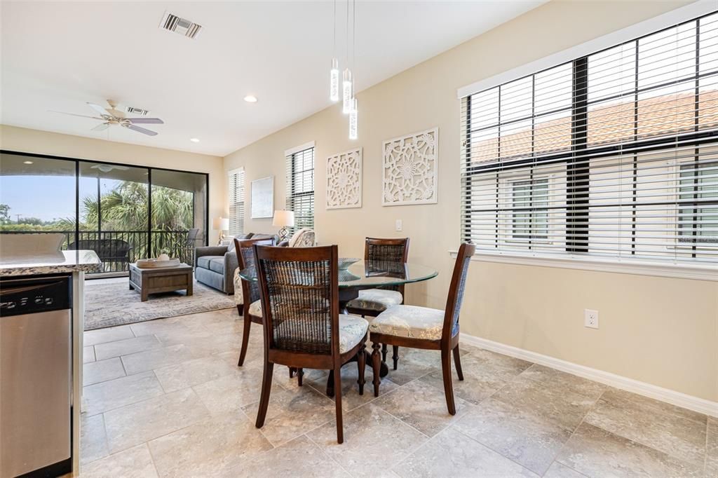 待售: $399,000 (3 贝兹, 2 浴室, 1532 平方英尺)