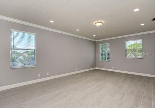 For Rent: $6,995 (5 beds, 3 baths, 5704 Square Feet)