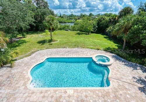 For Rent: $6,995 (5 beds, 3 baths, 5704 Square Feet)