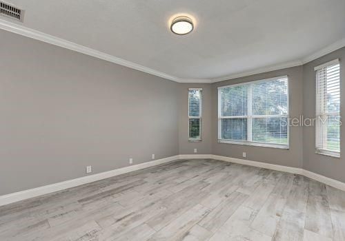 For Rent: $6,995 (5 beds, 3 baths, 5704 Square Feet)