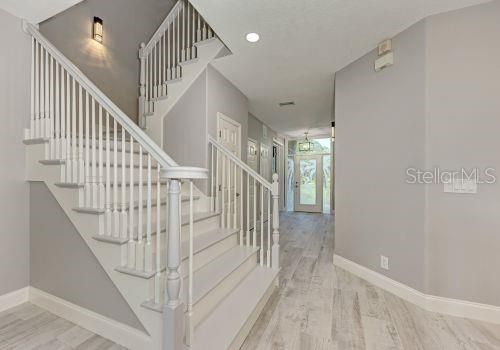 For Rent: $6,995 (5 beds, 3 baths, 5704 Square Feet)