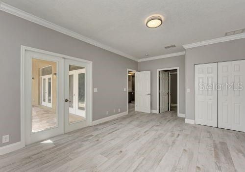 For Rent: $6,995 (5 beds, 3 baths, 5704 Square Feet)