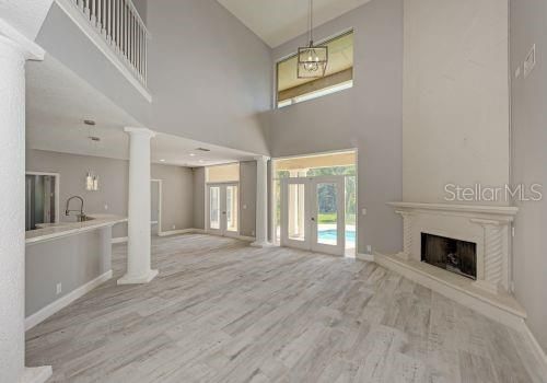 For Rent: $6,995 (5 beds, 3 baths, 5704 Square Feet)