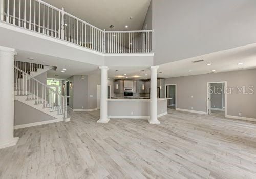 For Rent: $6,995 (5 beds, 3 baths, 5704 Square Feet)