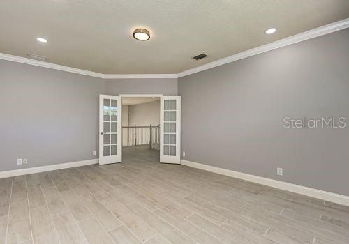 For Rent: $6,995 (5 beds, 3 baths, 5704 Square Feet)