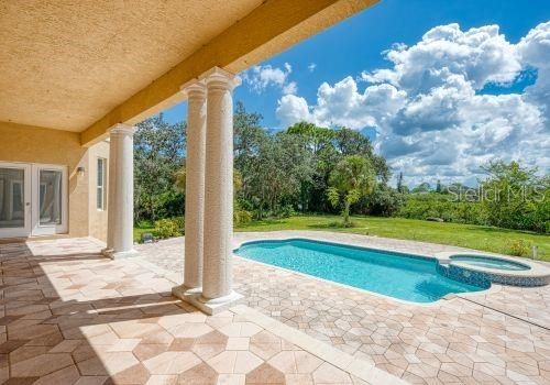 For Rent: $6,995 (5 beds, 3 baths, 5704 Square Feet)