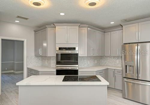 For Rent: $6,995 (5 beds, 3 baths, 5704 Square Feet)