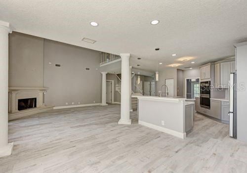 For Rent: $6,995 (5 beds, 3 baths, 5704 Square Feet)