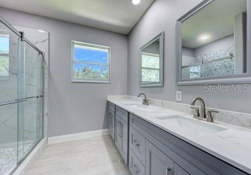 For Rent: $6,995 (5 beds, 3 baths, 5704 Square Feet)