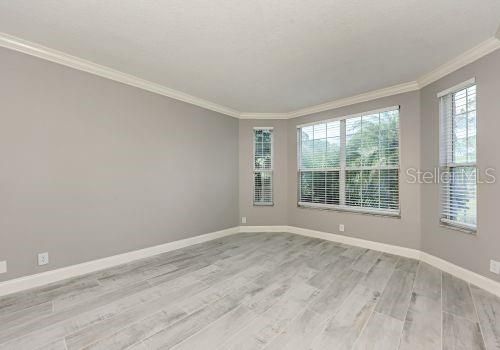 For Rent: $6,995 (5 beds, 3 baths, 5704 Square Feet)