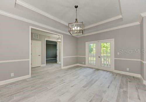 For Rent: $6,995 (5 beds, 3 baths, 5704 Square Feet)