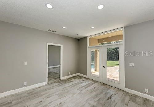 For Rent: $6,995 (5 beds, 3 baths, 5704 Square Feet)