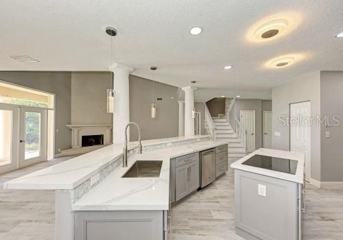 For Rent: $6,995 (5 beds, 3 baths, 5704 Square Feet)