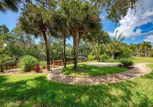 For Rent: $6,995 (5 beds, 3 baths, 5704 Square Feet)