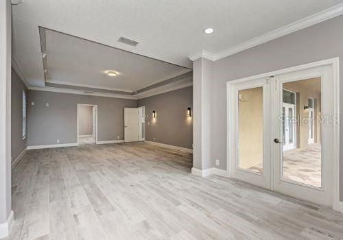 For Rent: $6,995 (5 beds, 3 baths, 5704 Square Feet)