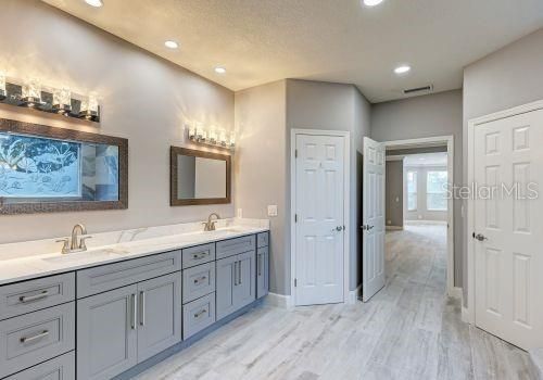 For Rent: $6,995 (5 beds, 3 baths, 5704 Square Feet)