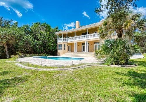 For Rent: $6,995 (5 beds, 3 baths, 5704 Square Feet)