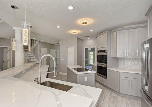 For Rent: $6,995 (5 beds, 3 baths, 5704 Square Feet)