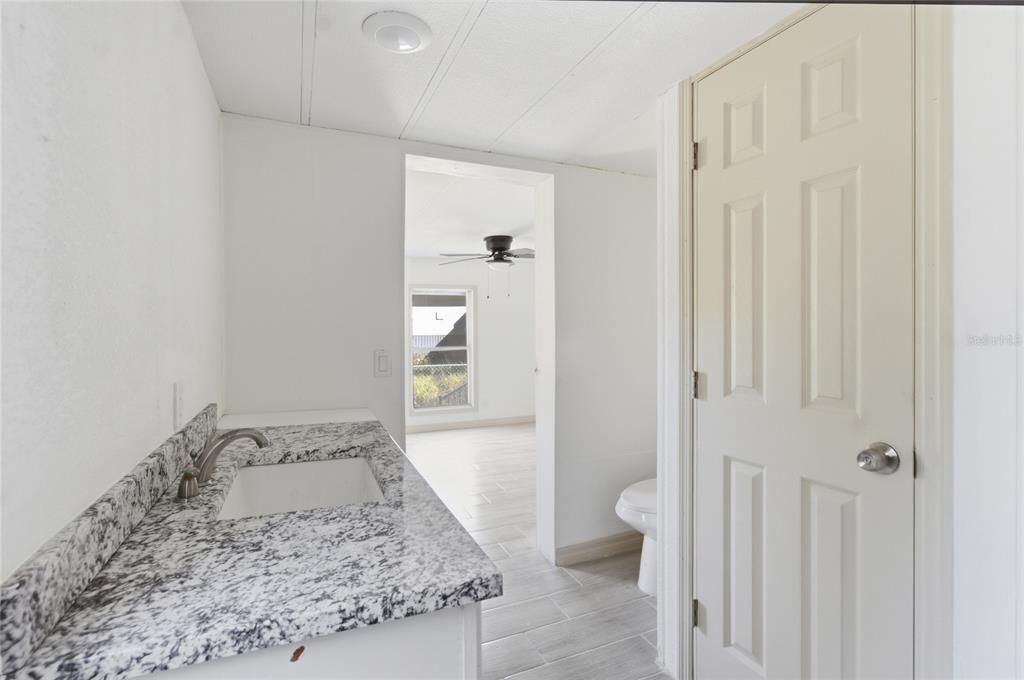 На продажу: $220,000 (3 спален, 2 ванн, 1344 Квадратных фут)