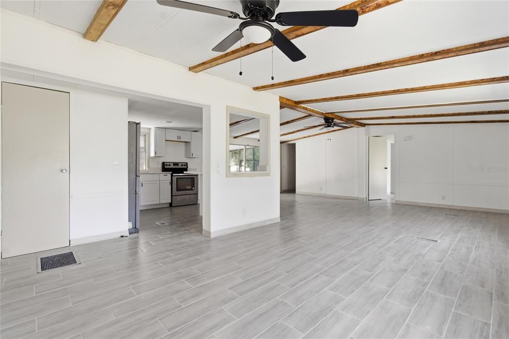 На продажу: $220,000 (3 спален, 2 ванн, 1344 Квадратных фут)