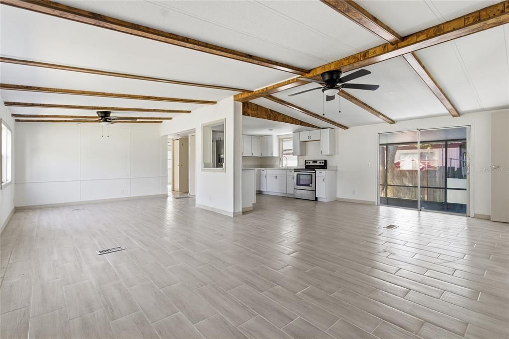 На продажу: $220,000 (3 спален, 2 ванн, 1344 Квадратных фут)