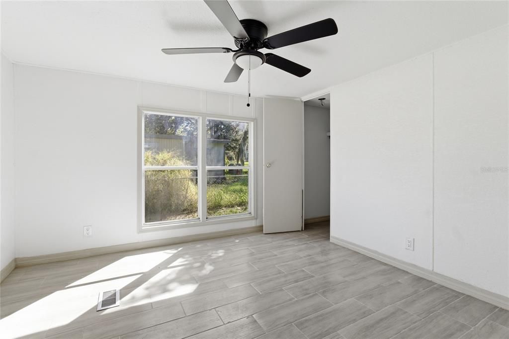 На продажу: $220,000 (3 спален, 2 ванн, 1344 Квадратных фут)