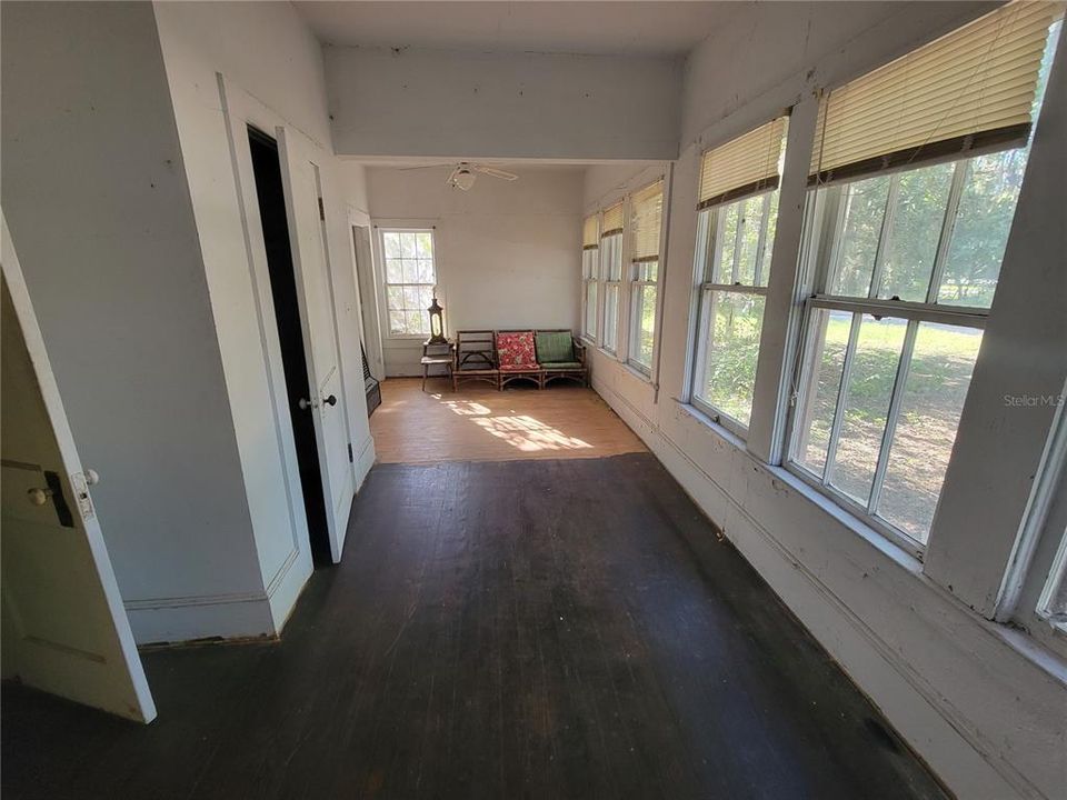 For Sale: $157,000 (3 beds, 2 baths, 1248 Square Feet)