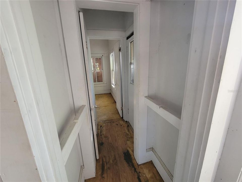 For Sale: $157,000 (3 beds, 2 baths, 1248 Square Feet)