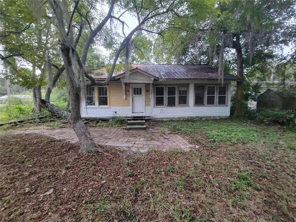 For Sale: $157,000 (3 beds, 2 baths, 1248 Square Feet)