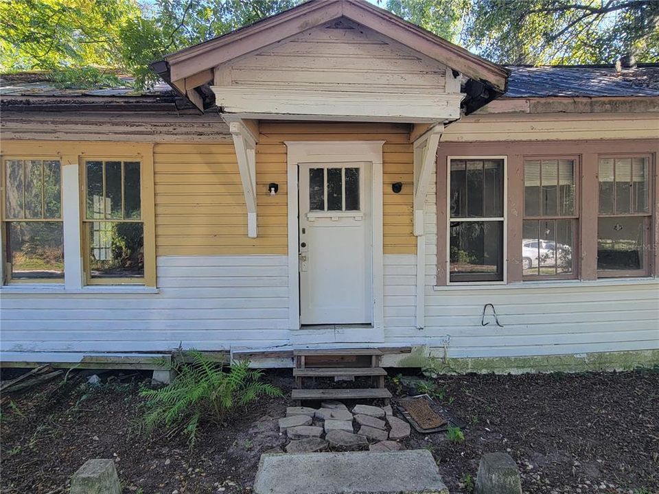 For Sale: $157,000 (3 beds, 2 baths, 1248 Square Feet)