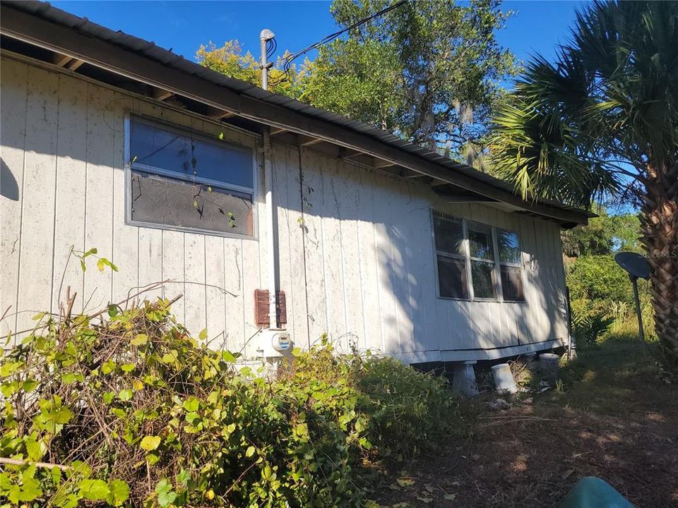 For Sale: $157,000 (3 beds, 2 baths, 1248 Square Feet)