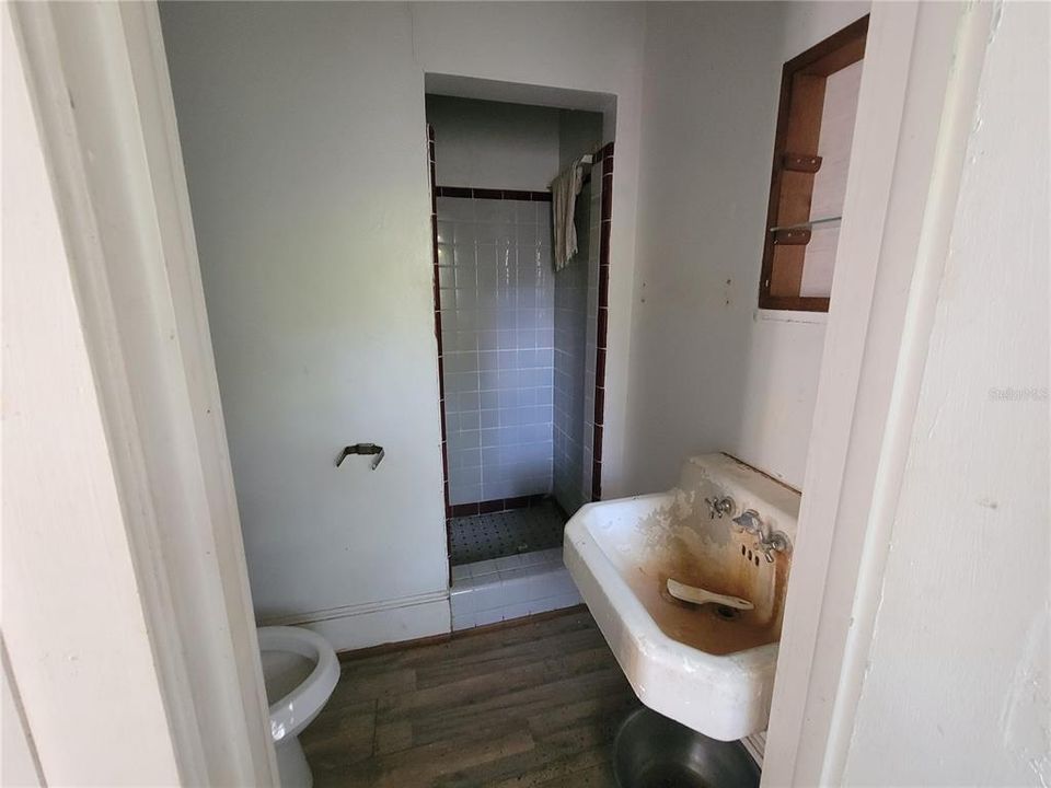 For Sale: $157,000 (3 beds, 2 baths, 1248 Square Feet)