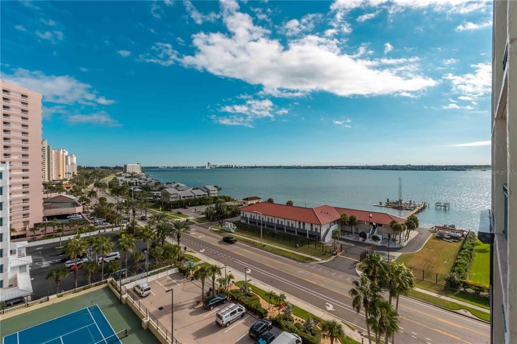 For Sale: $665,000 (2 beds, 2 baths, 1364 Square Feet)