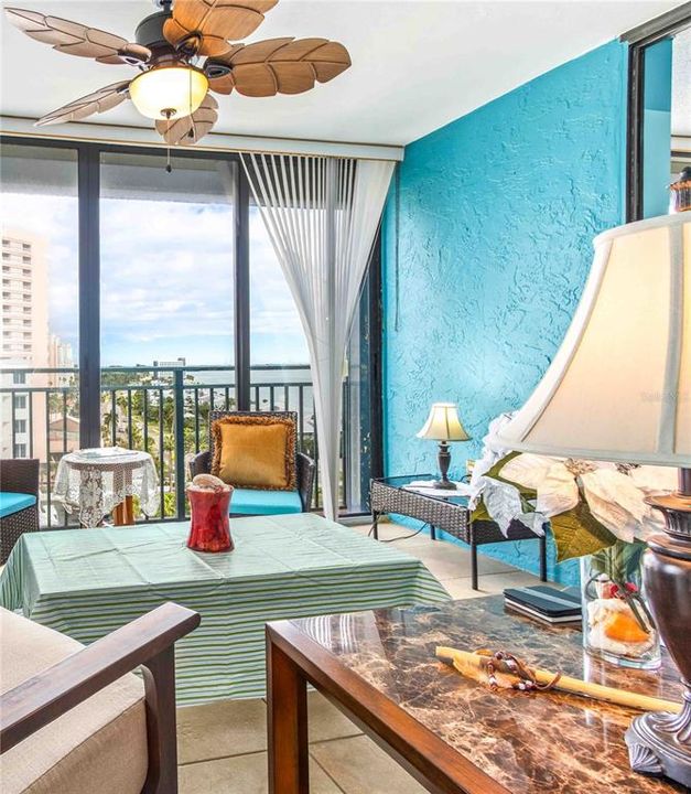 For Sale: $665,000 (2 beds, 2 baths, 1364 Square Feet)