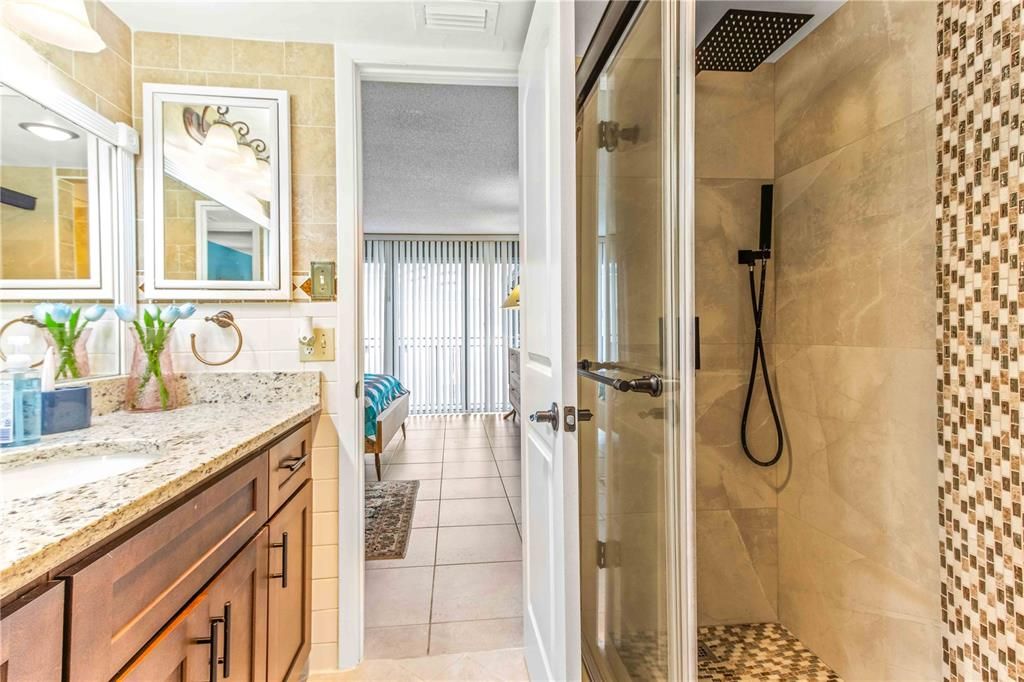 For Sale: $665,000 (2 beds, 2 baths, 1364 Square Feet)